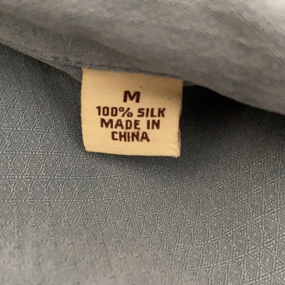 Silk blue shirt from Tommy Bahama - Picture 3 of 3